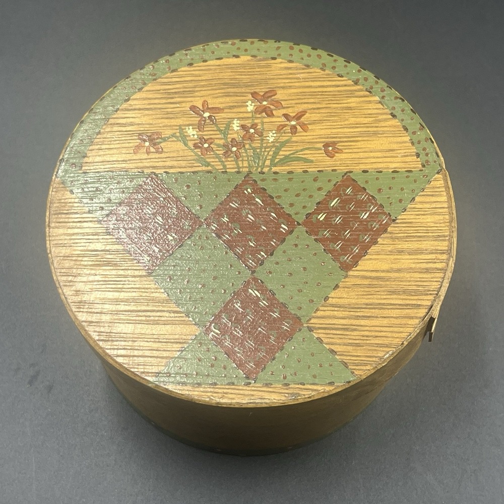 Round Shaker Folk Art Hand Painted‎ Spice Trinket Box